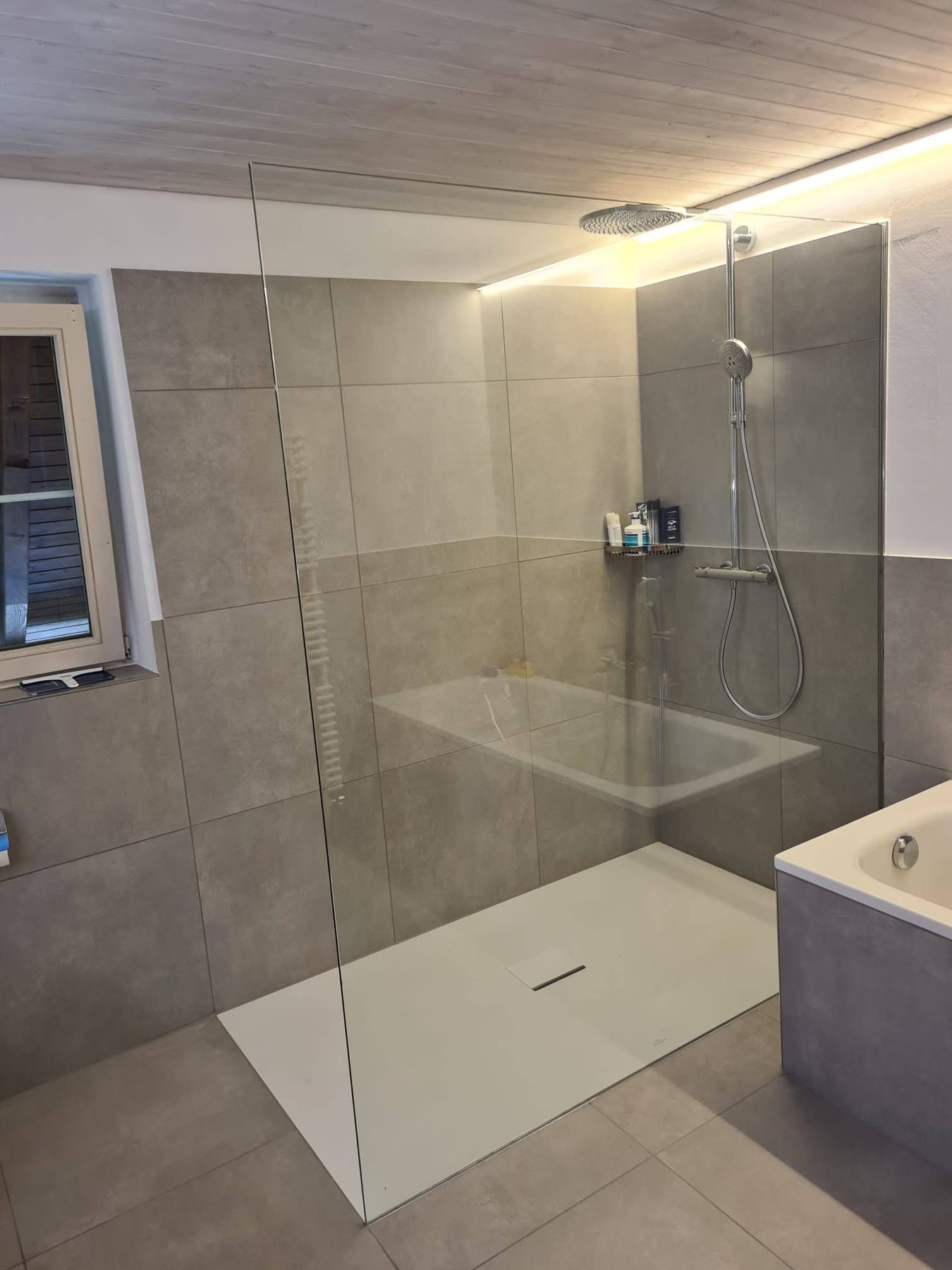 Fertig ausgebautes Badezimmer von Hablützel