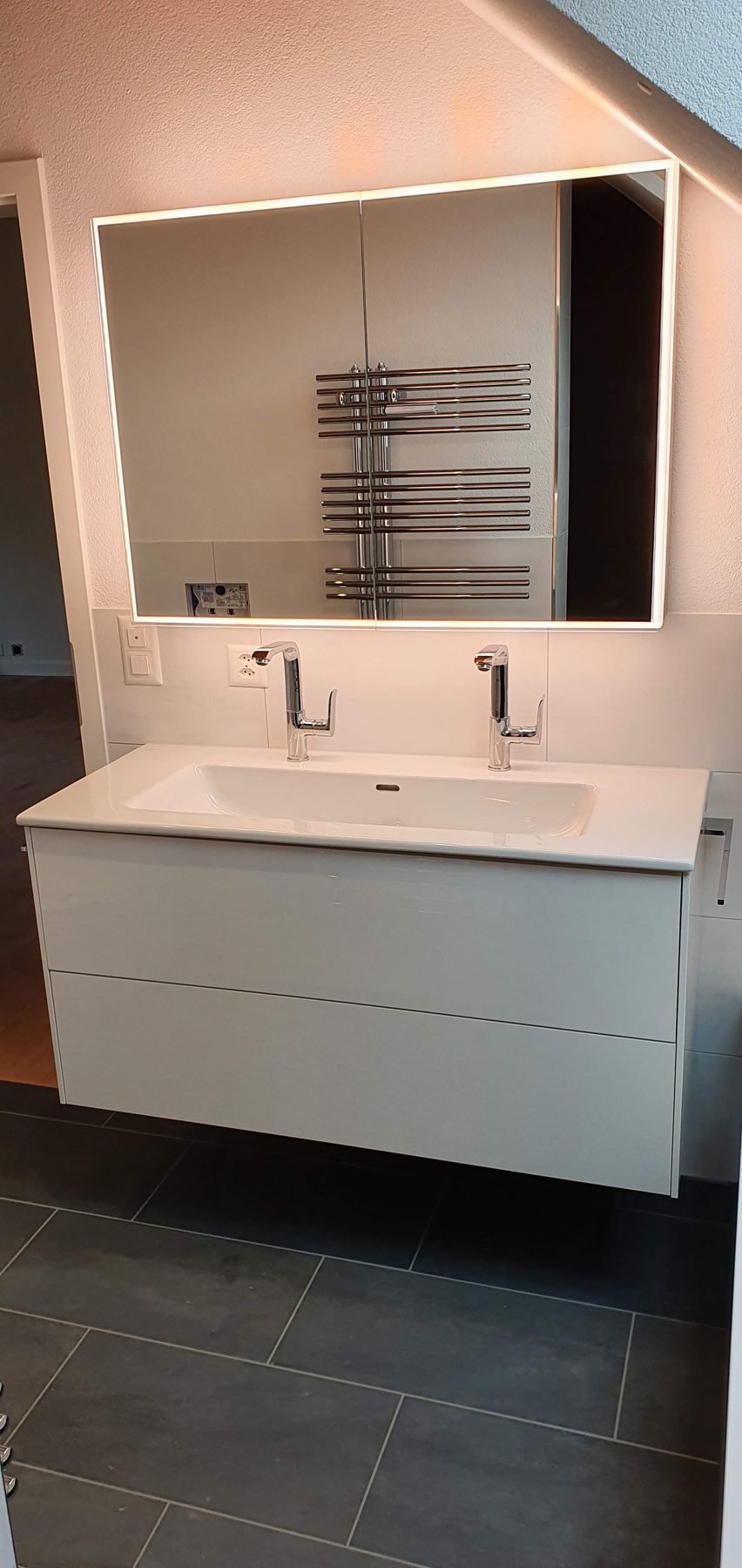 Fertig ausgebautes Badezimmer von Hablützel