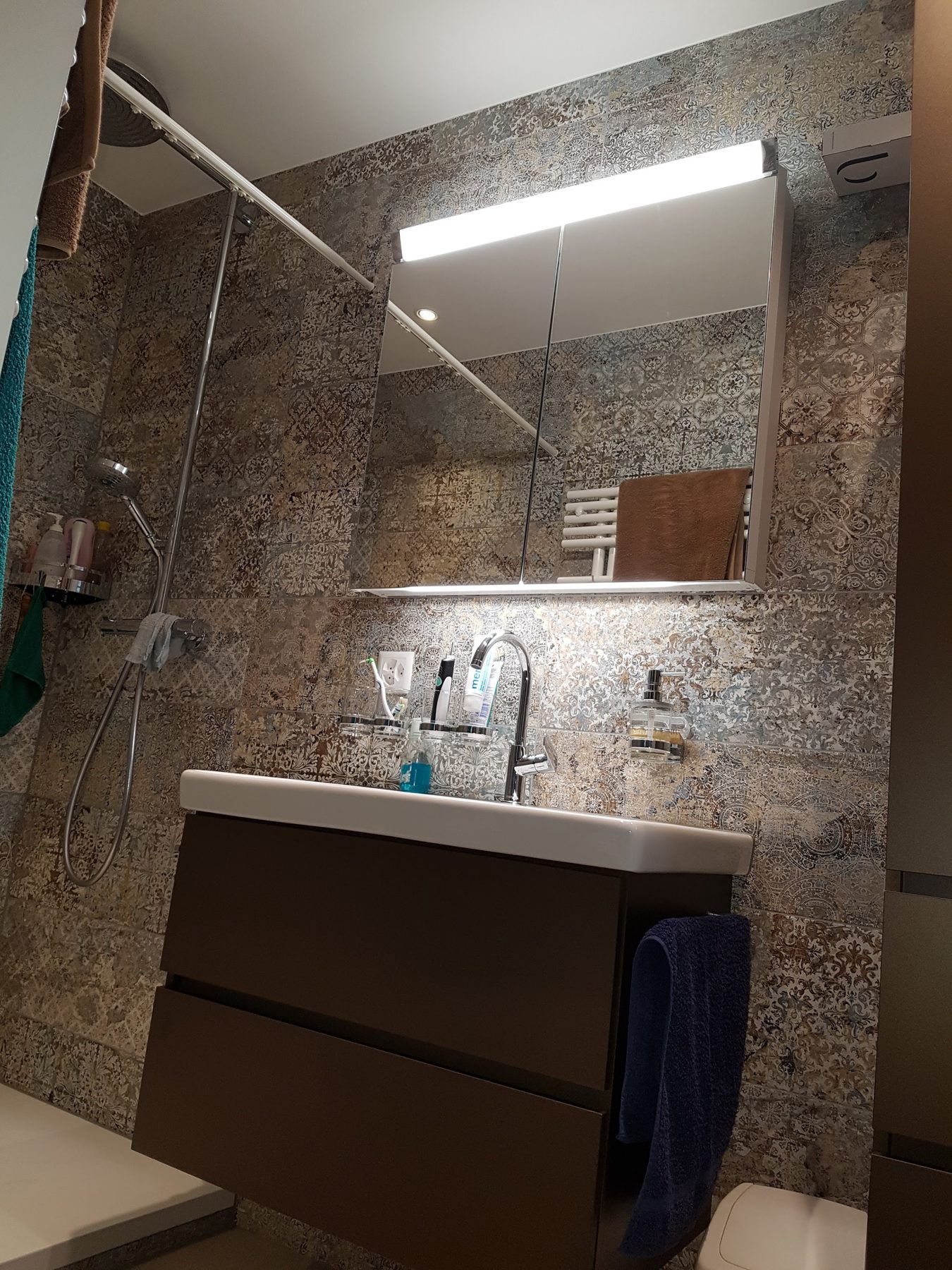 Fertig ausgebautes Badezimmer von Hablützel